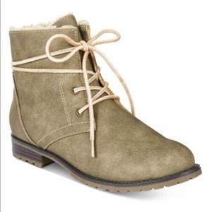 Sporto Jillian boots Sherpa lined super cute